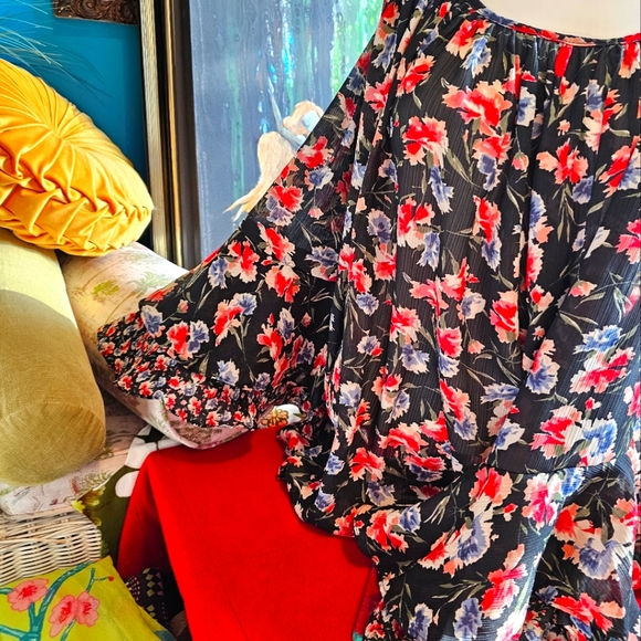 Chaps Floral Top - Picture 2 of 4